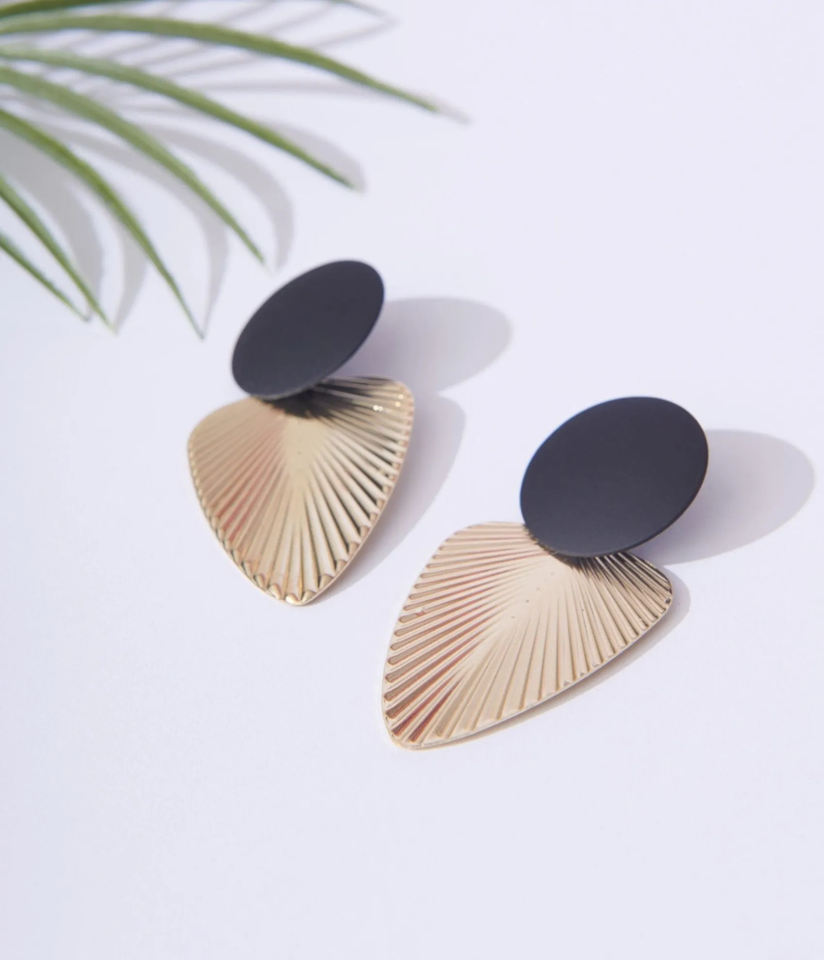 Unique Vintage Black & Gold Leaf Drop Earrings Online