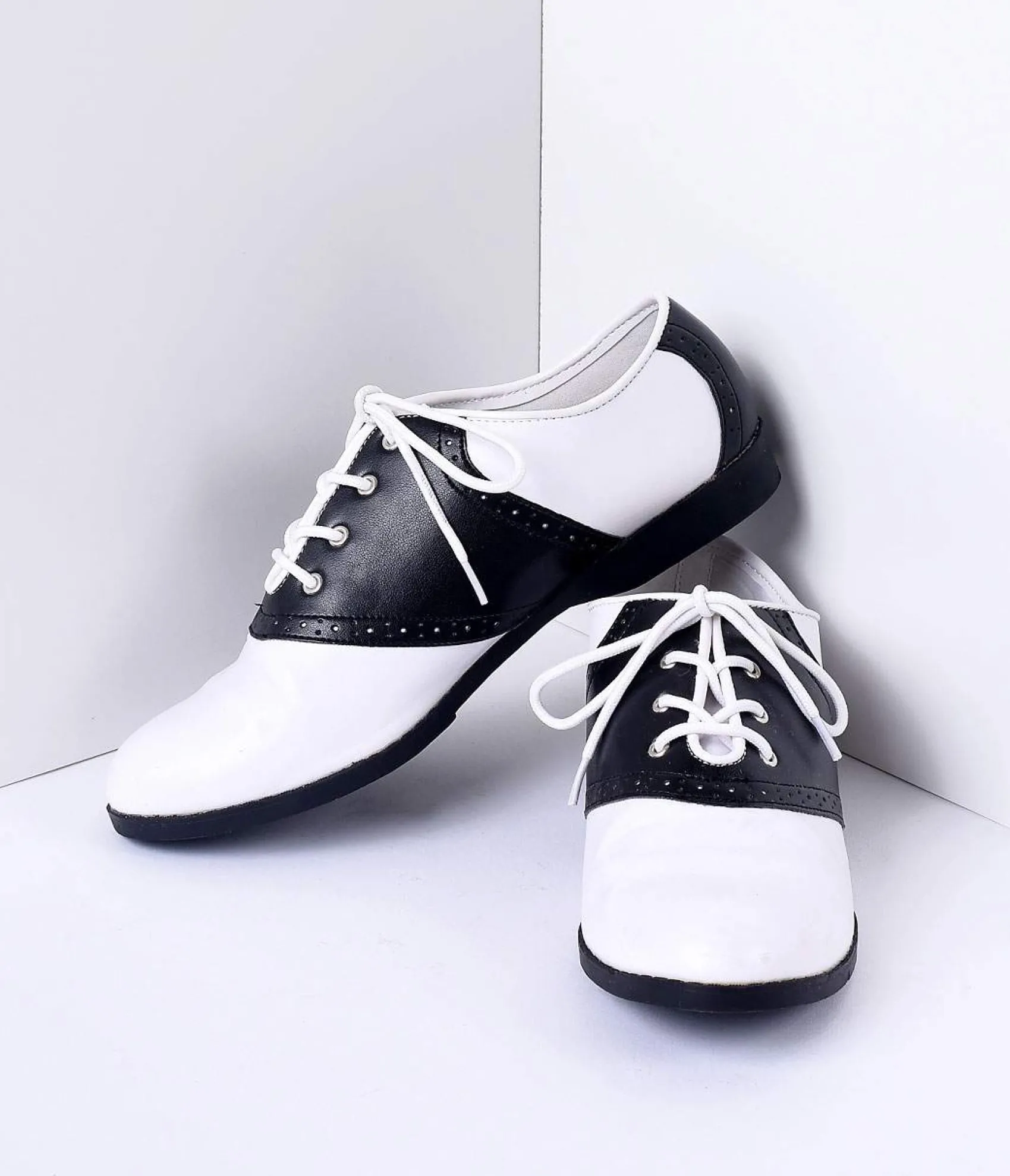 Unique Vintage Black & White Classic Lace Up Saddle Shoes Fashion