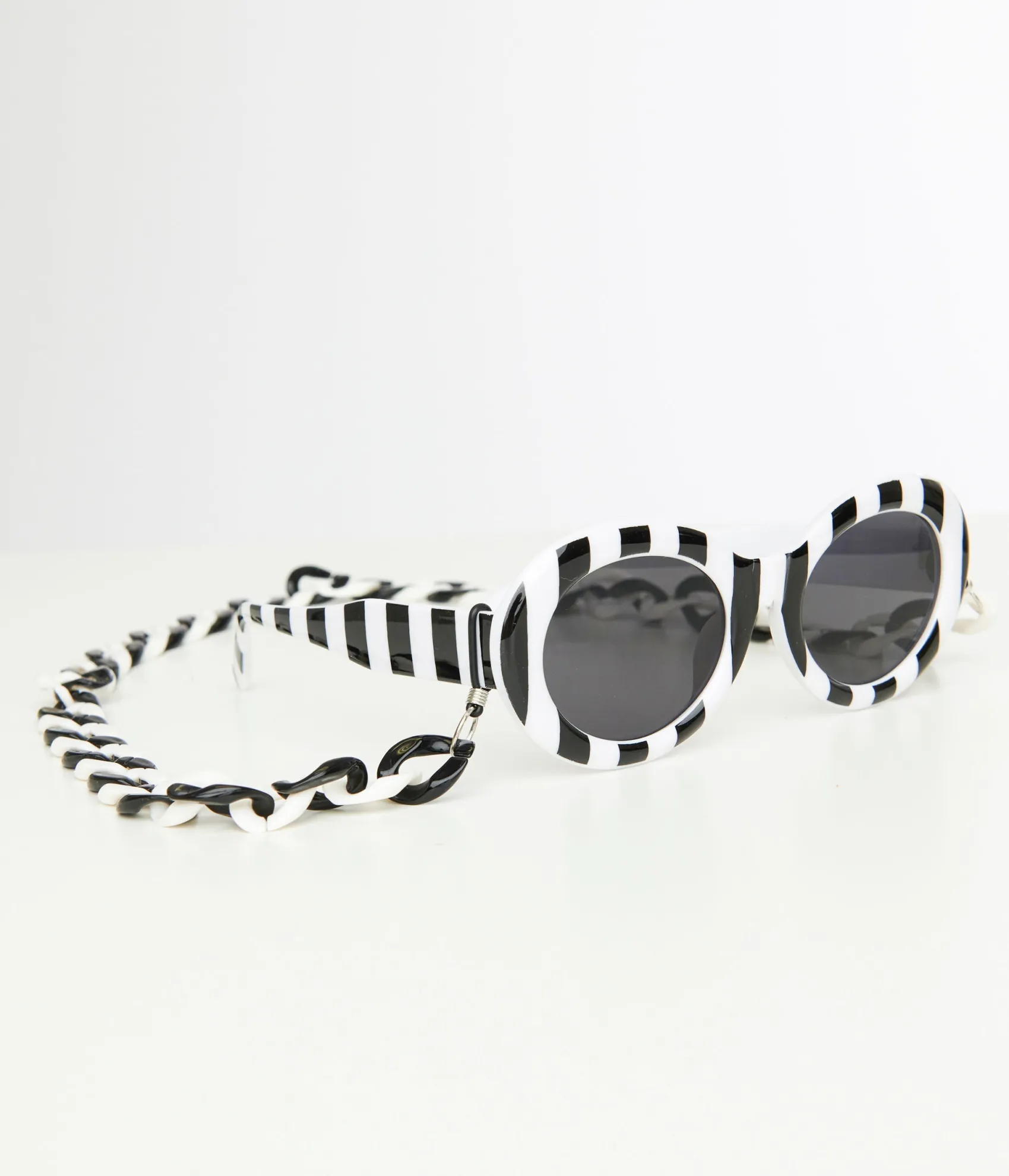 Unique Vintage Black & White Stripe Oval Sunglasses Clearance