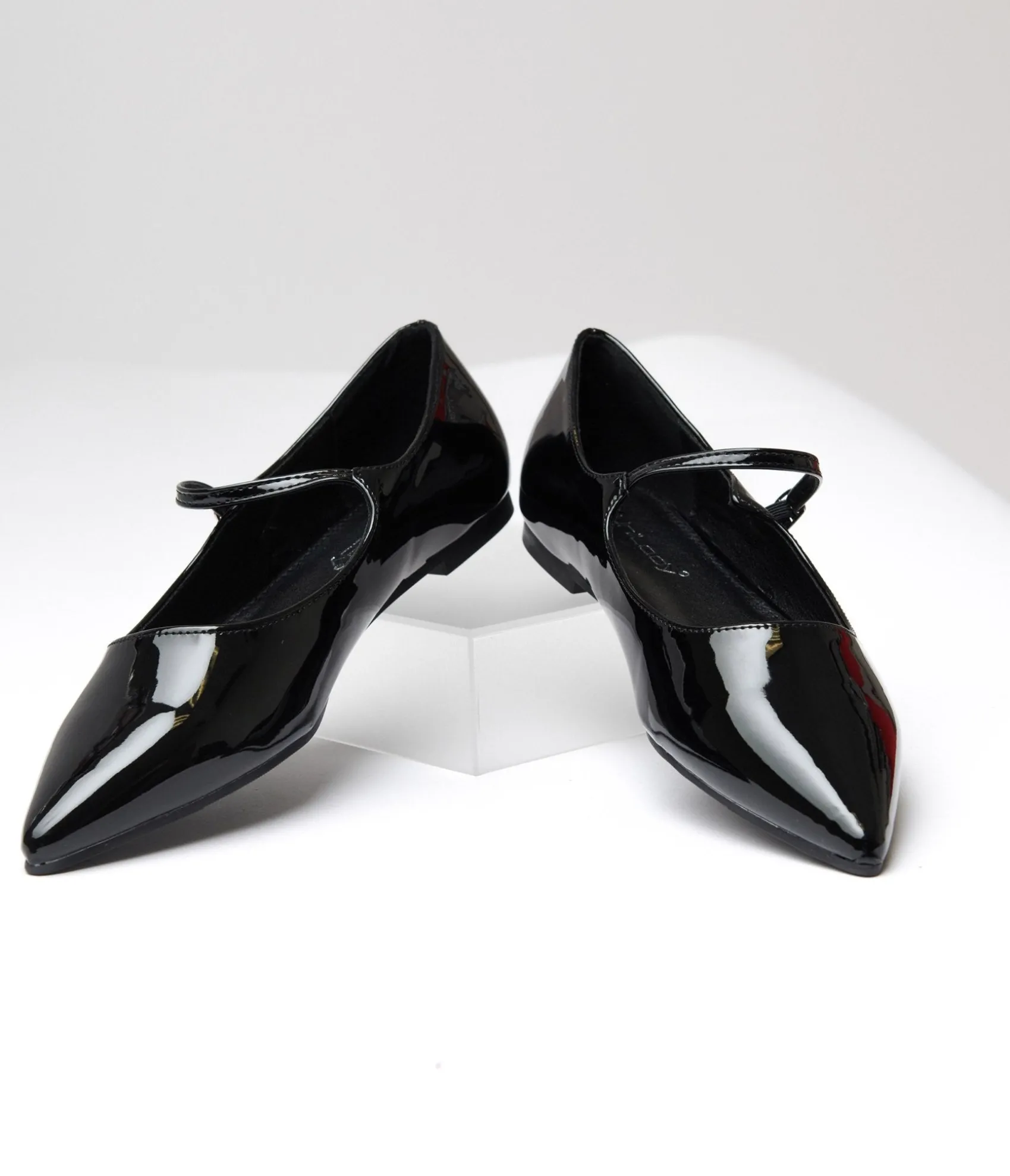 Unique Vintage Black Mary Jane Pointed Toe Flats Hot