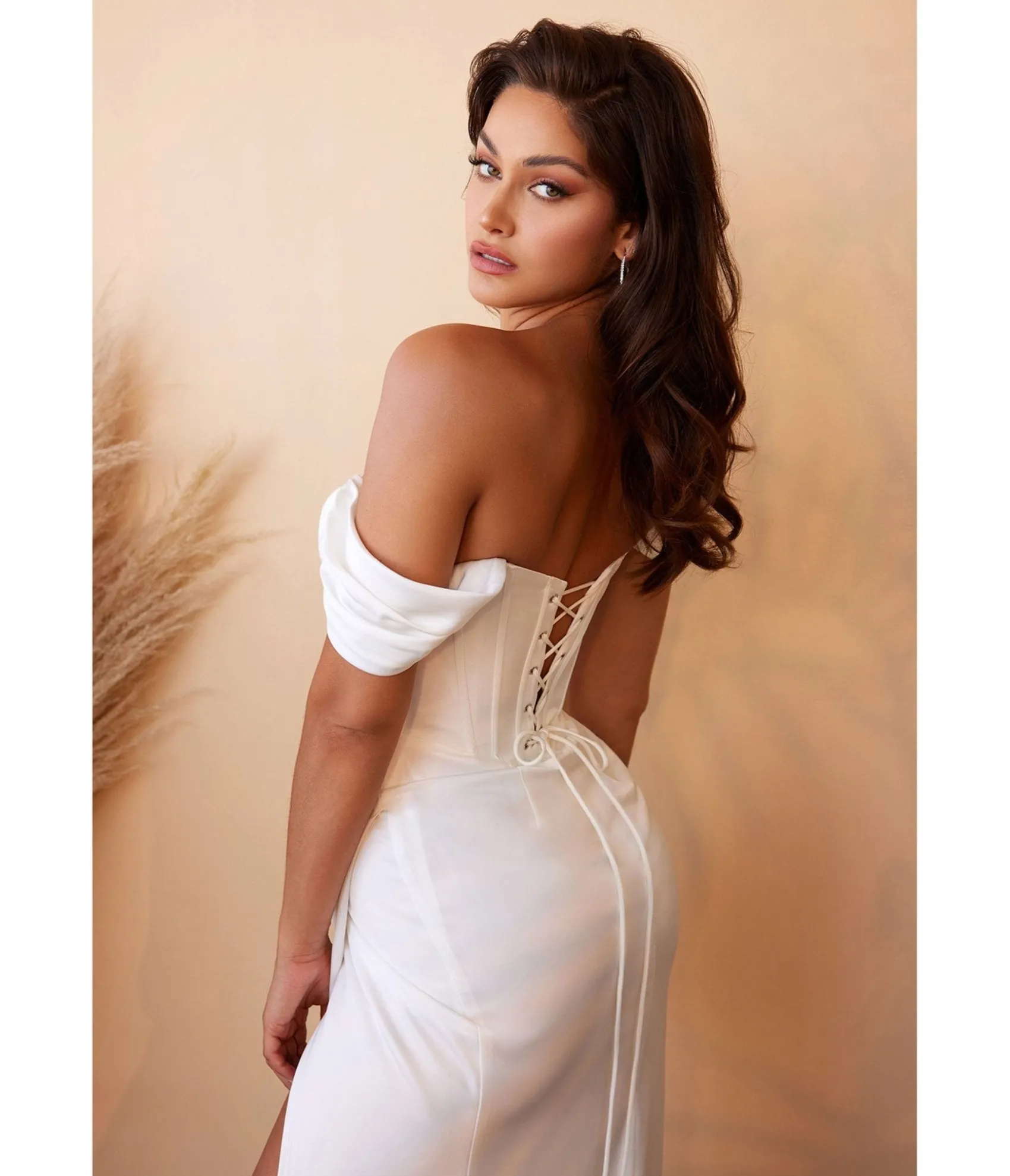 Unique Vintage Cinderella Divine White Off The Shoulder Corset Satin Bridal Gown Hot