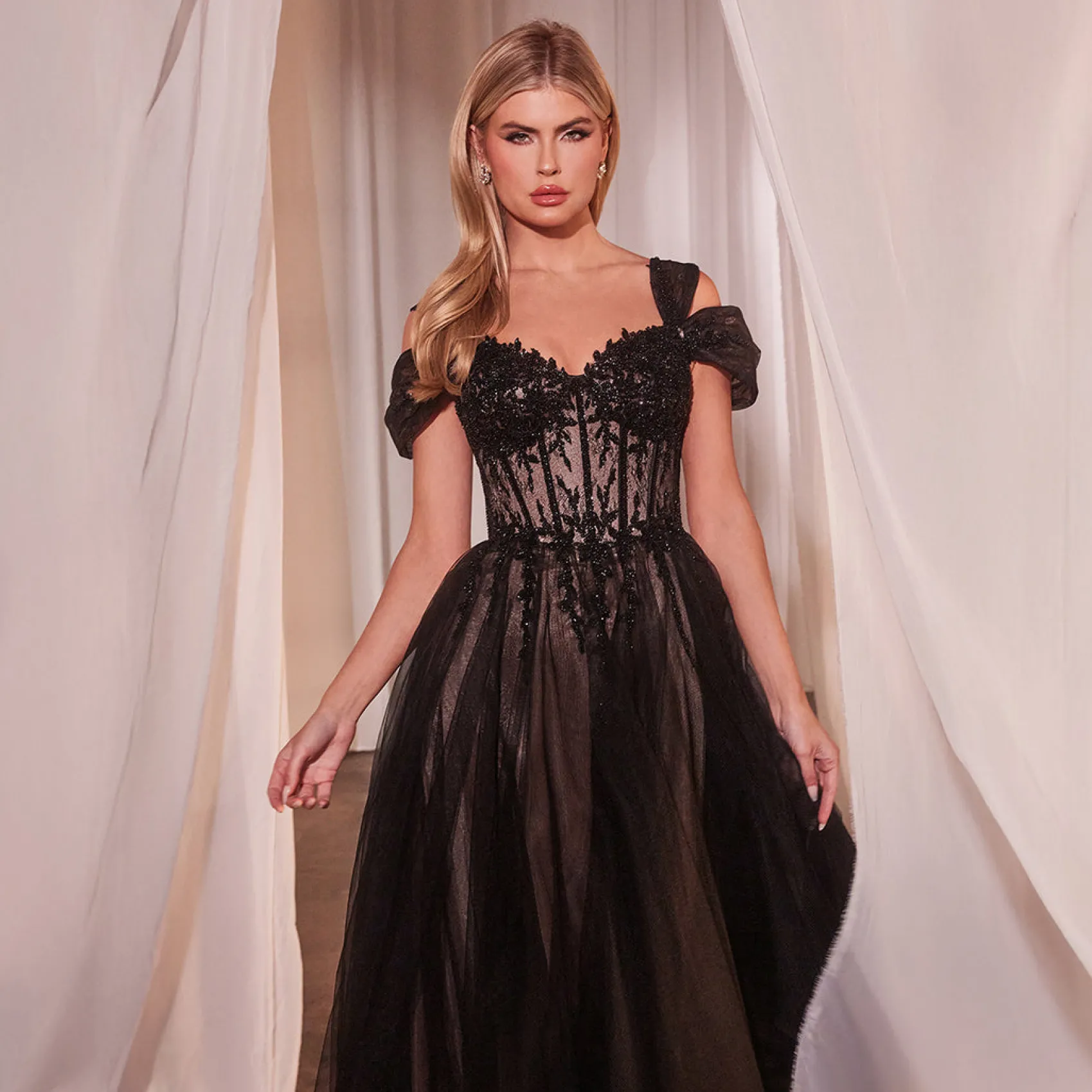 Unique Vintage Cinderella Divine Black & Nude Applique Cold Shoulder A-Line Prom Dress Flash Sale