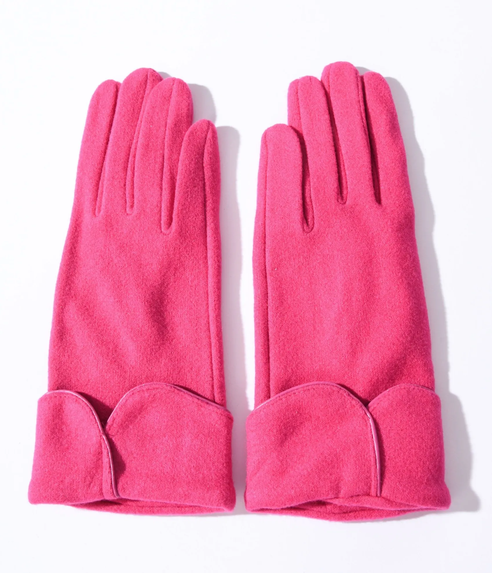 Unique Vintage Fuchsia Scallop Cuffed Gloves Shop