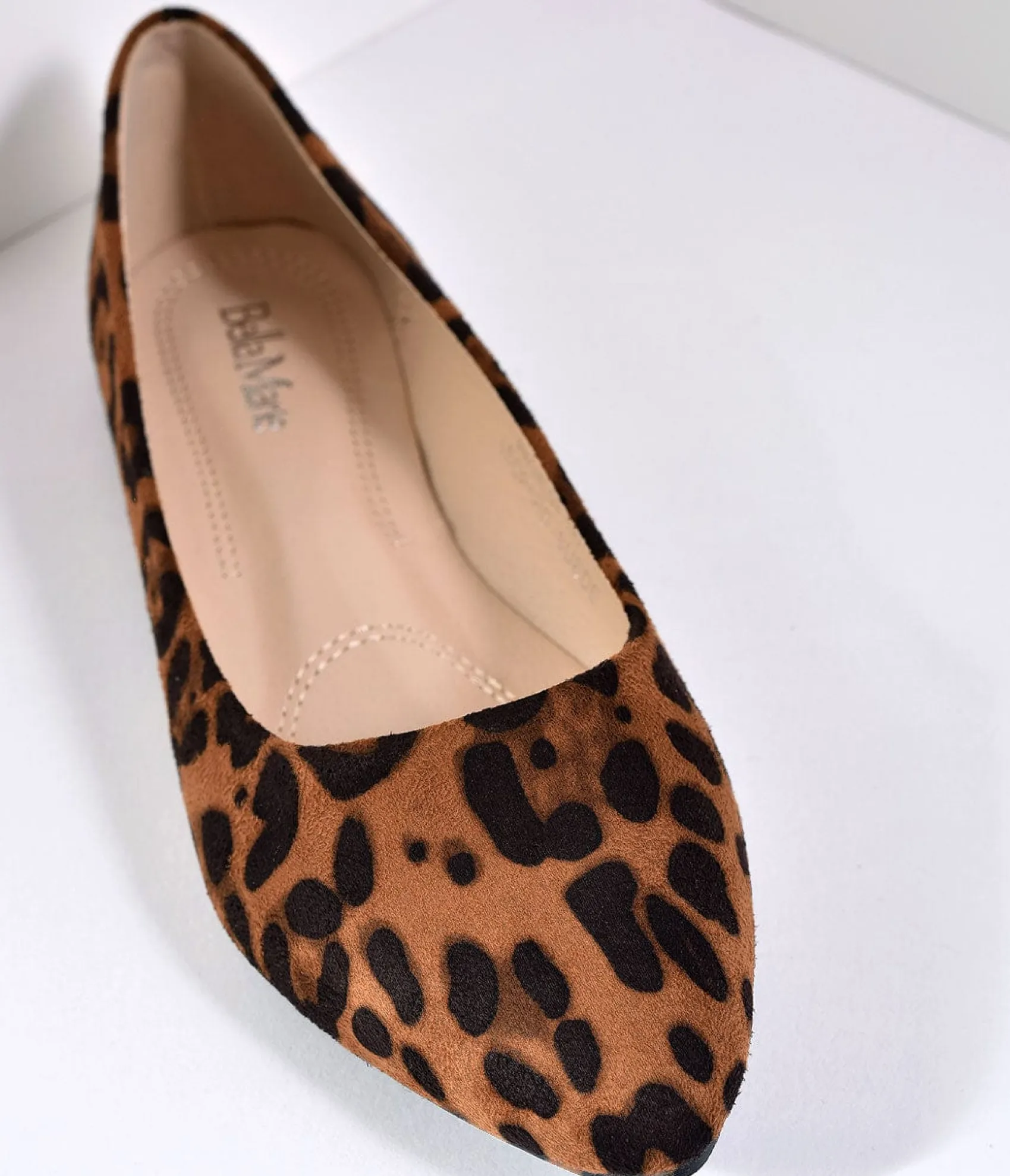 Unique Vintage Leopard Print Suede Pointed Toe Flats New
