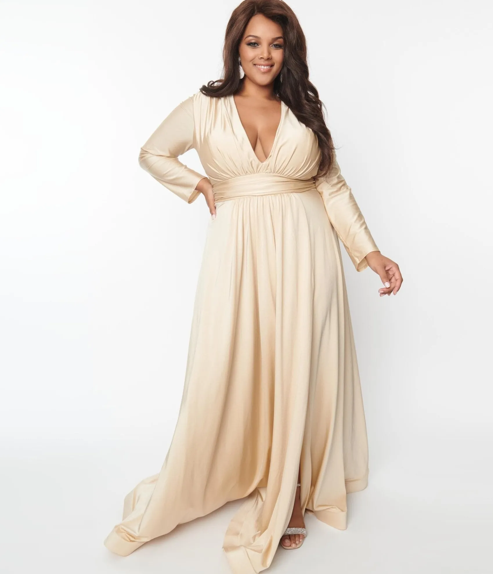 Unique Vintage Plus Size Champagne Long Sleeve Sophisticated Goddess Gown Fashion