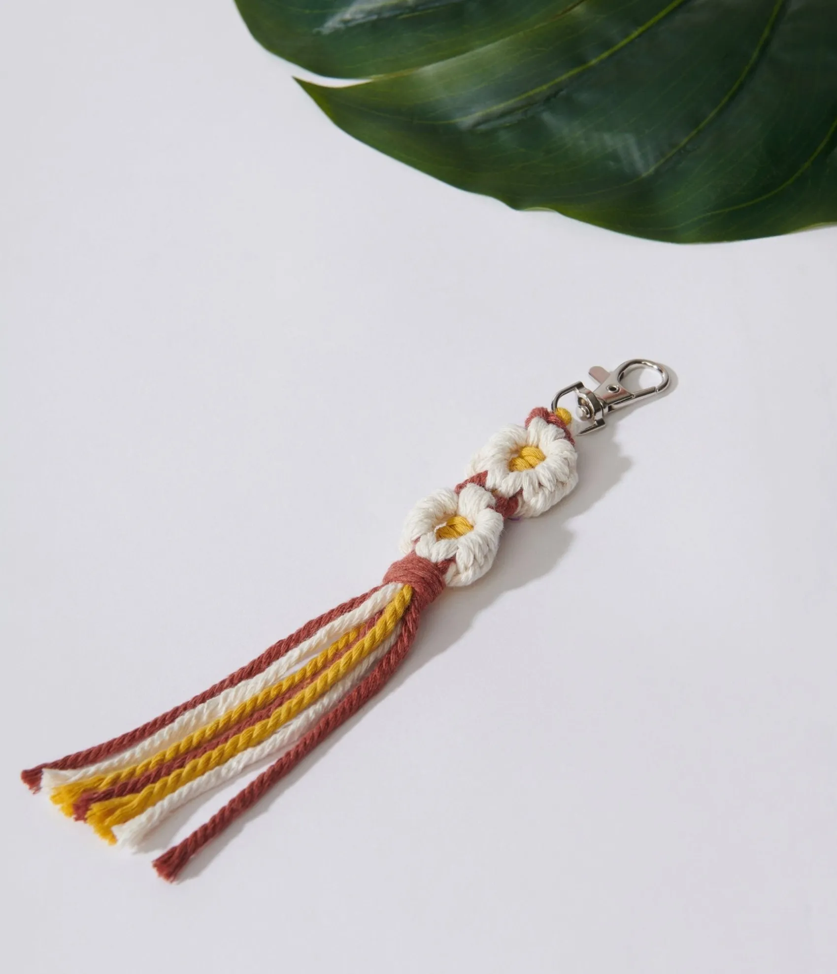 Unique Vintage Red & Yellow Daisy Keychain Store