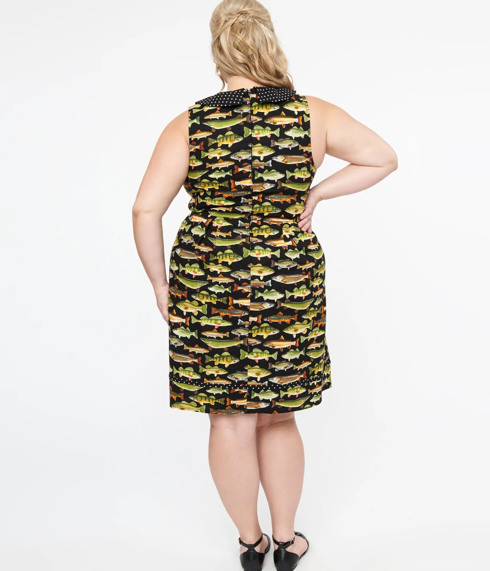 Unique Vintage Retrolicious Plus Size 1950s White Polka Dot & Fish Print Collared Fit & Flare Dress Flash Sale