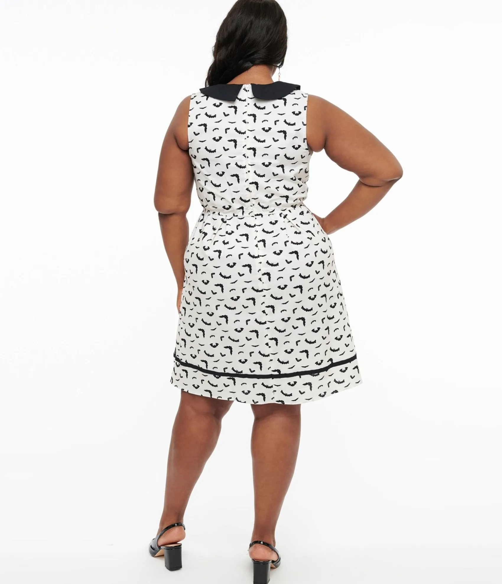 Unique Vintage Retrolicious 1950s Plus Size White & Black Bat Print Collared Fit & Flare Dress Fashion