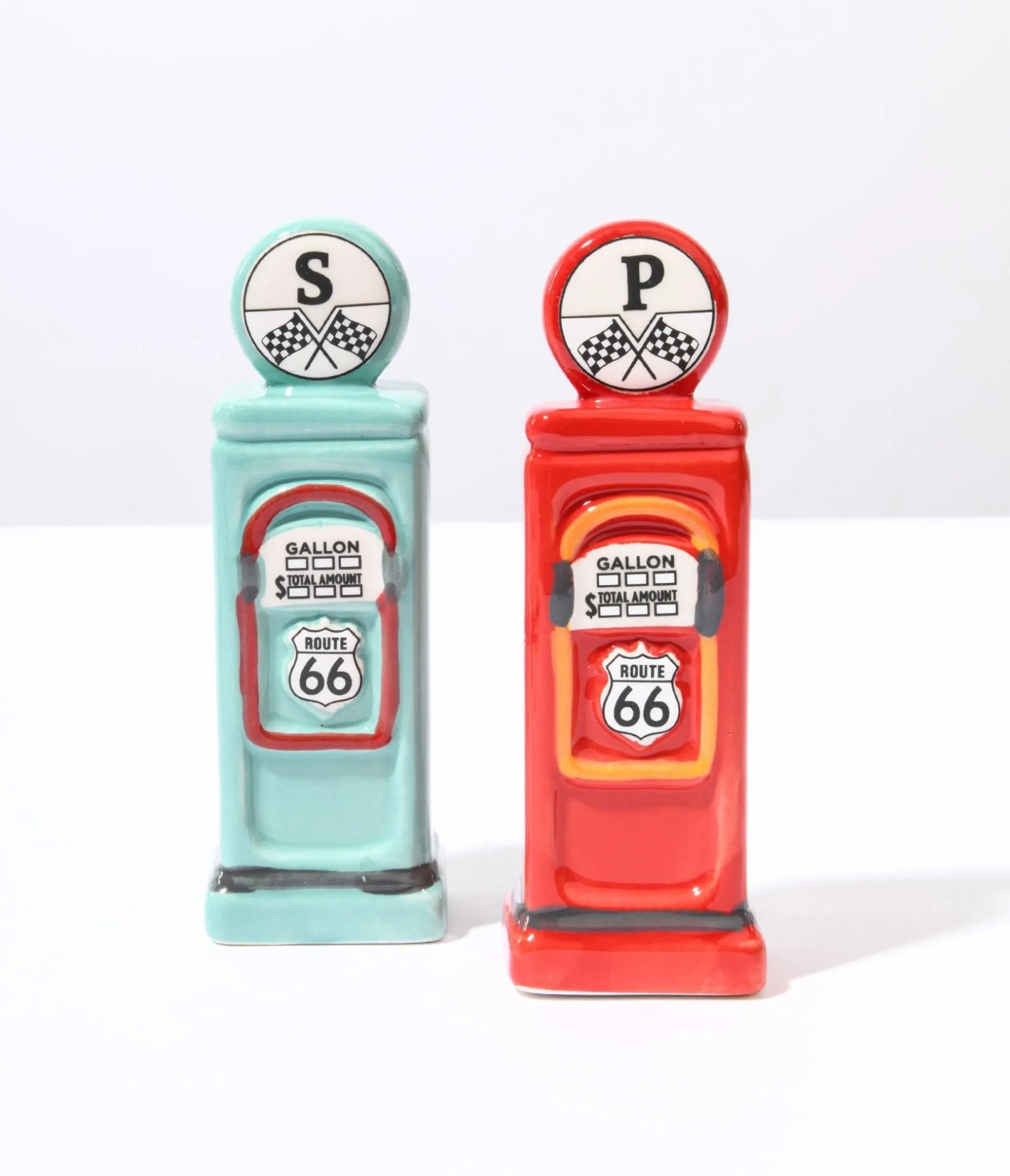 Unique Vintage Road Trip Gas Pumps Salt & Pepper Set Hot