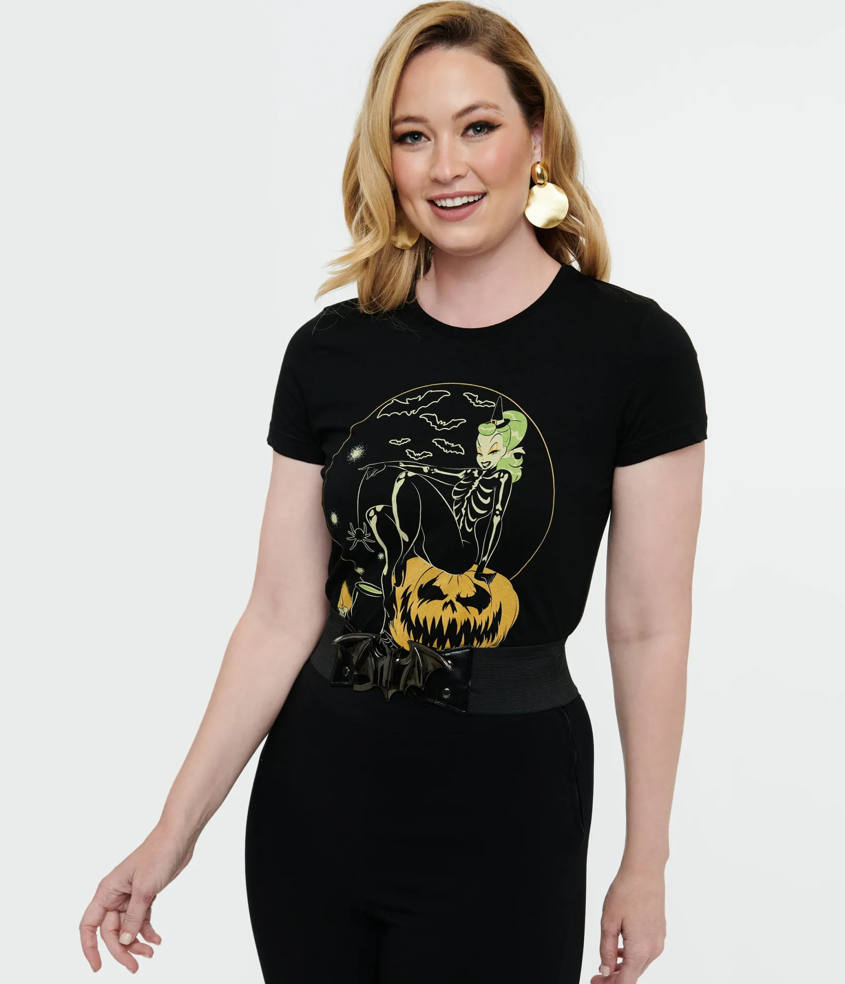 Unique Vintage 1950s Black Hallowitch Fitted Graphic Tee Fashion