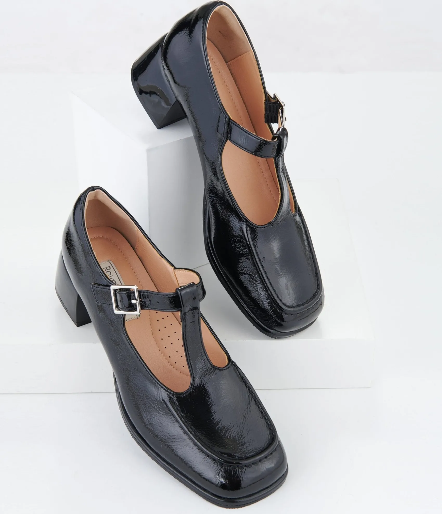 Unique Vintage 1950s Black Patent Leatherette Unforgettable Elizabeth Pumps Outlet