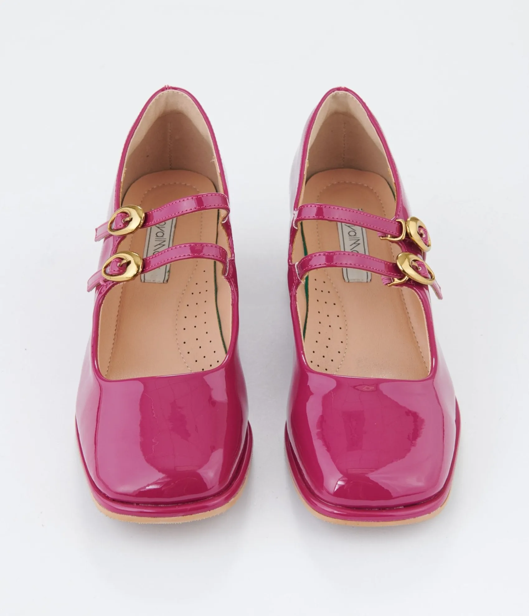 Unique Vintage 1960s Magenta Patent Leatherette Sweet Elizabeth Pumps Store