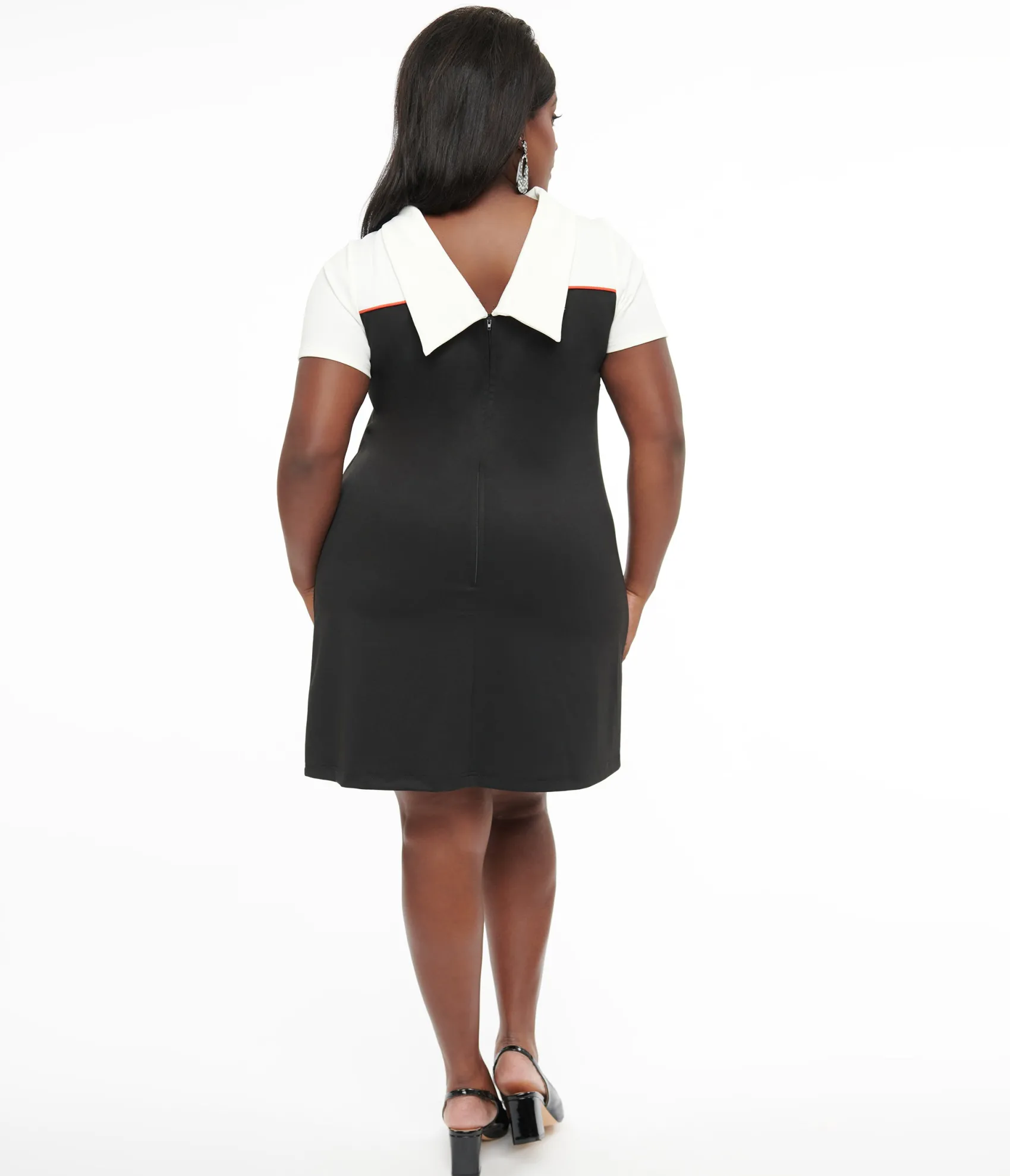 Unique Vintage Smak Parlour Plus Size 1960s Black & Orange Pumpkin Pocket Shift Dress Clearance