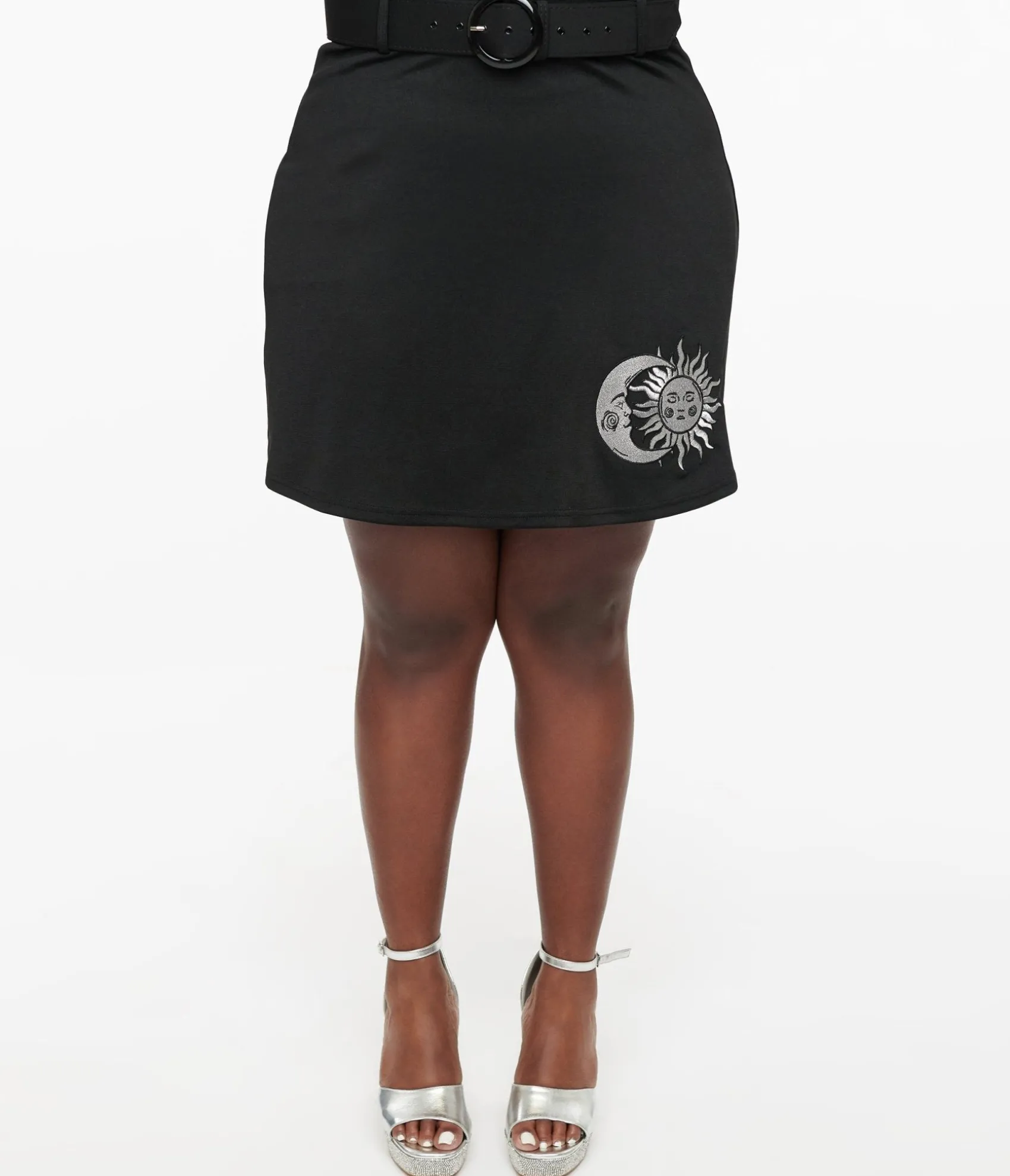 Unique Vintage Smak Parlour Plus Size 1960s Black & Silver Celestial Embroidered Easy Does It Mini Skirt New