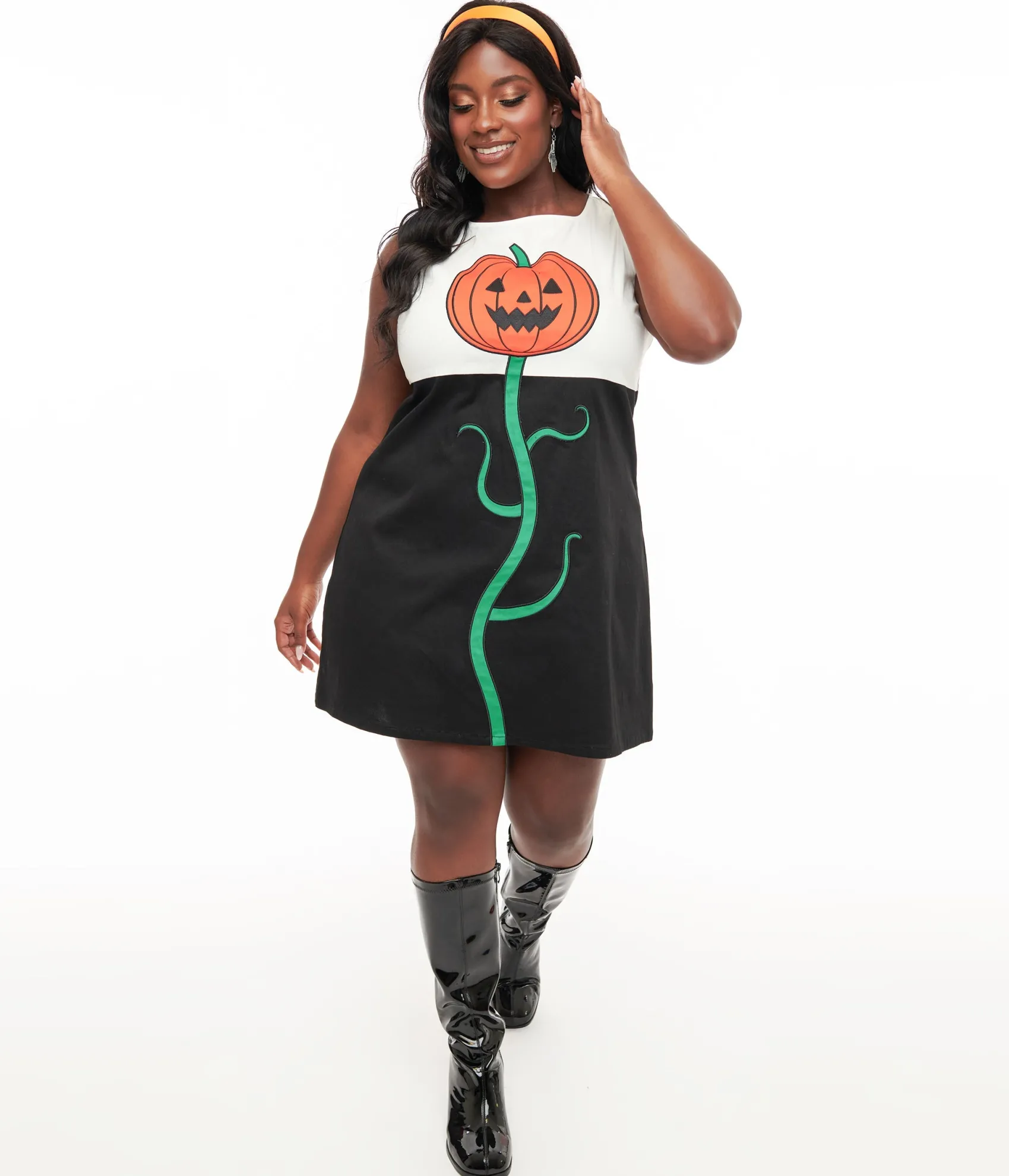 Unique Vintage Smak Parlour Plus Size 1960s Black & White Pumpkin Head Shift Dress Best Sale