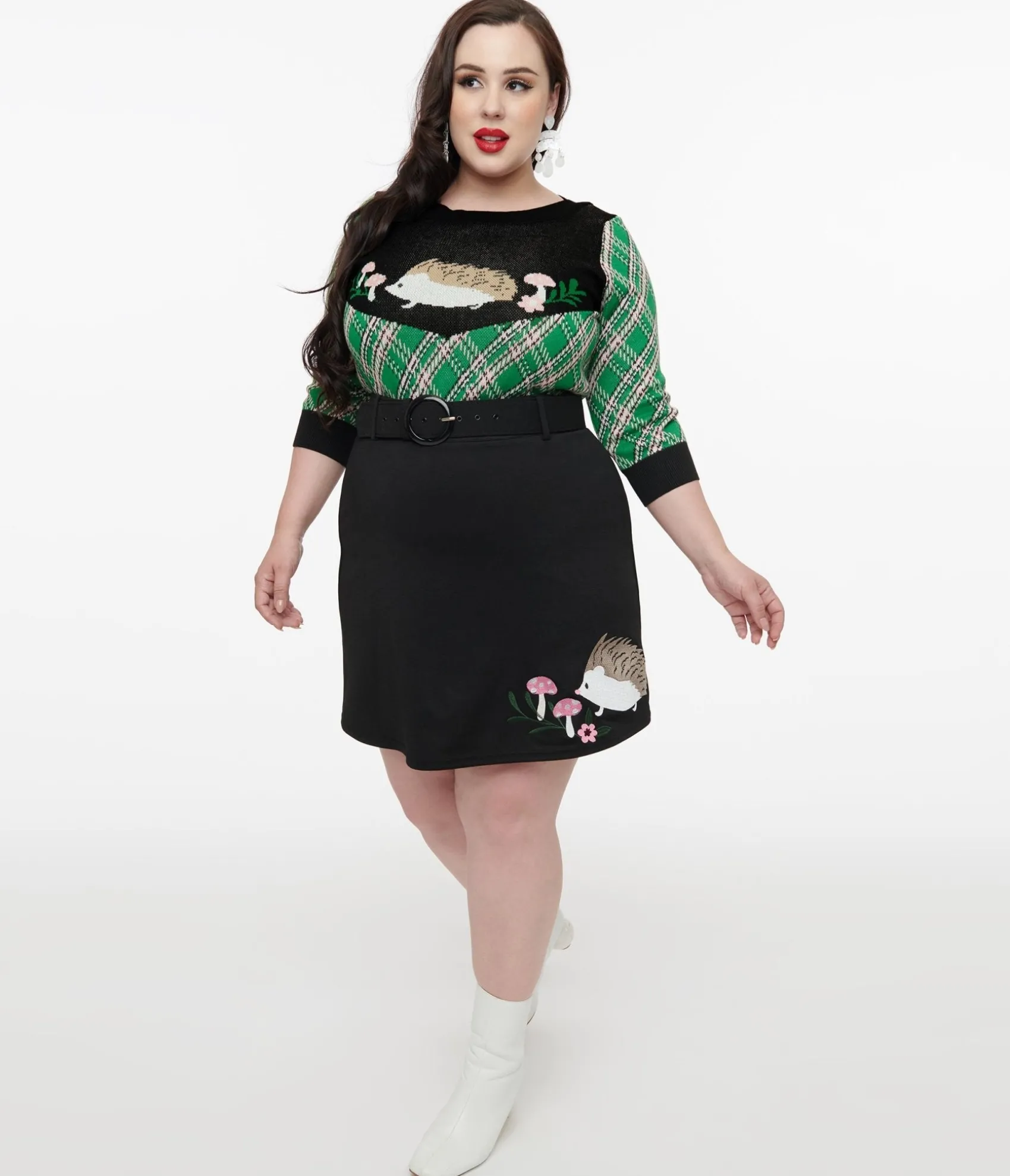 Unique Vintage Smak Parlour Plus Size 1960s Black Hedgehog Embroidered Easy Does It Mini Skirt Best