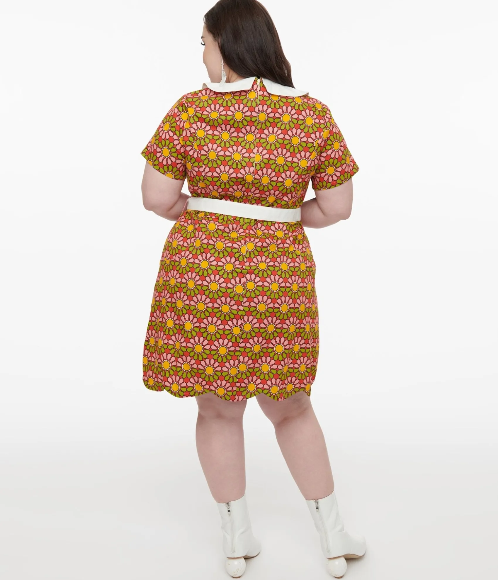 Unique Vintage Smak Parlour Plus Size 1960s Green & Pink Flower Power Mini Dress Fashion