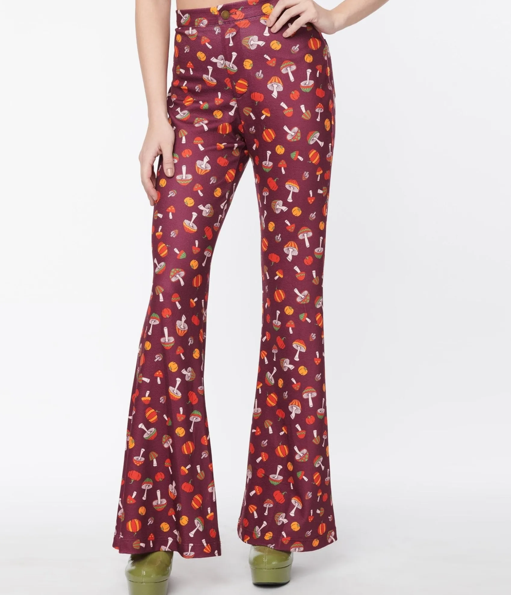 Unique Vintage Smak Parlour Purple 1970s Pumpkin & Mushrooms Find Your Flare Pants Flash Sale