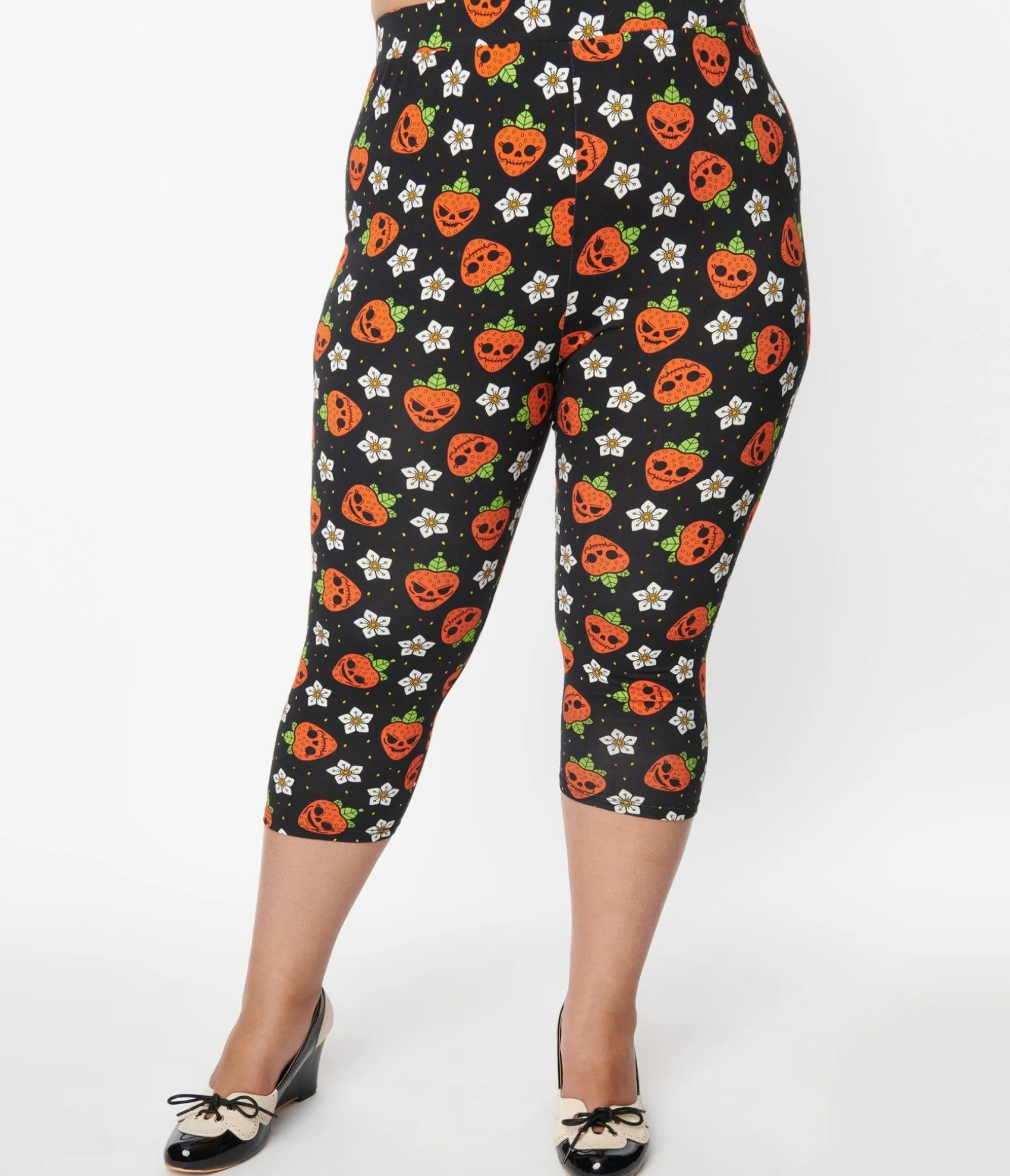 Unique Vintage Sourpuss Black Berry Dead Capris New