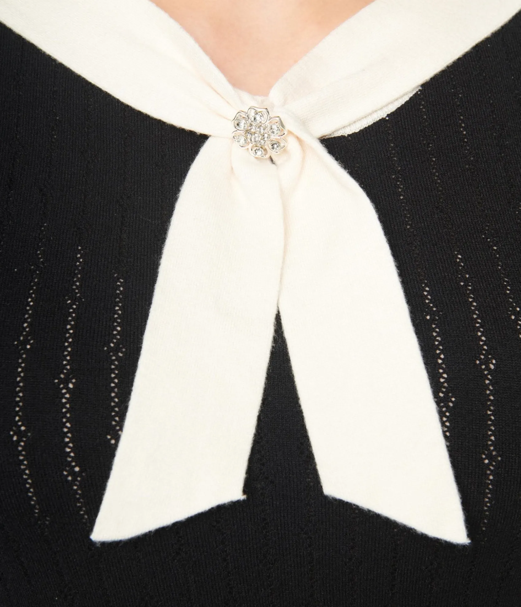 Unique Vintage Black & Cream Neck Tie Park City Sweater Sale