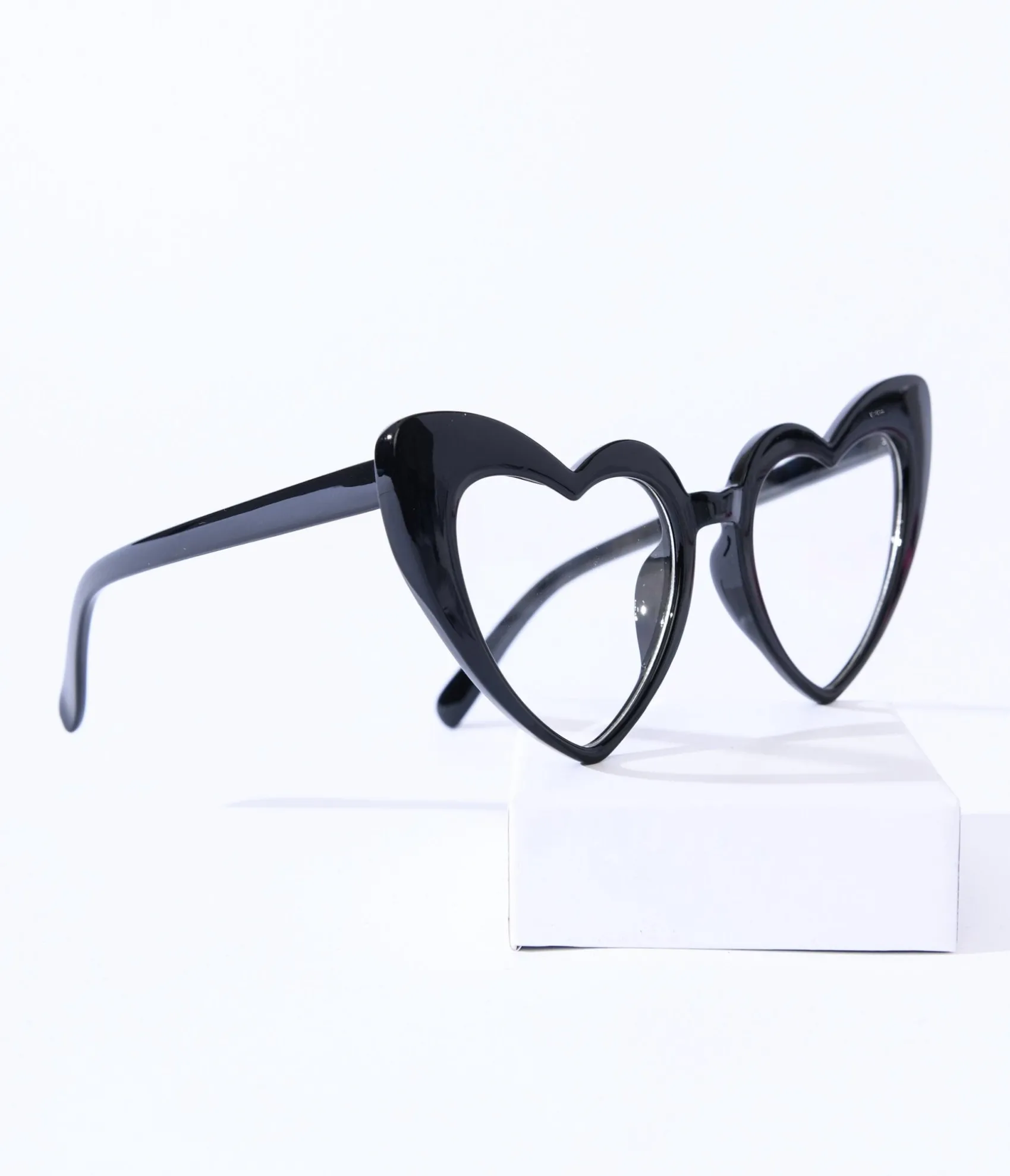 Unique Vintage Black Heart Glasses Online