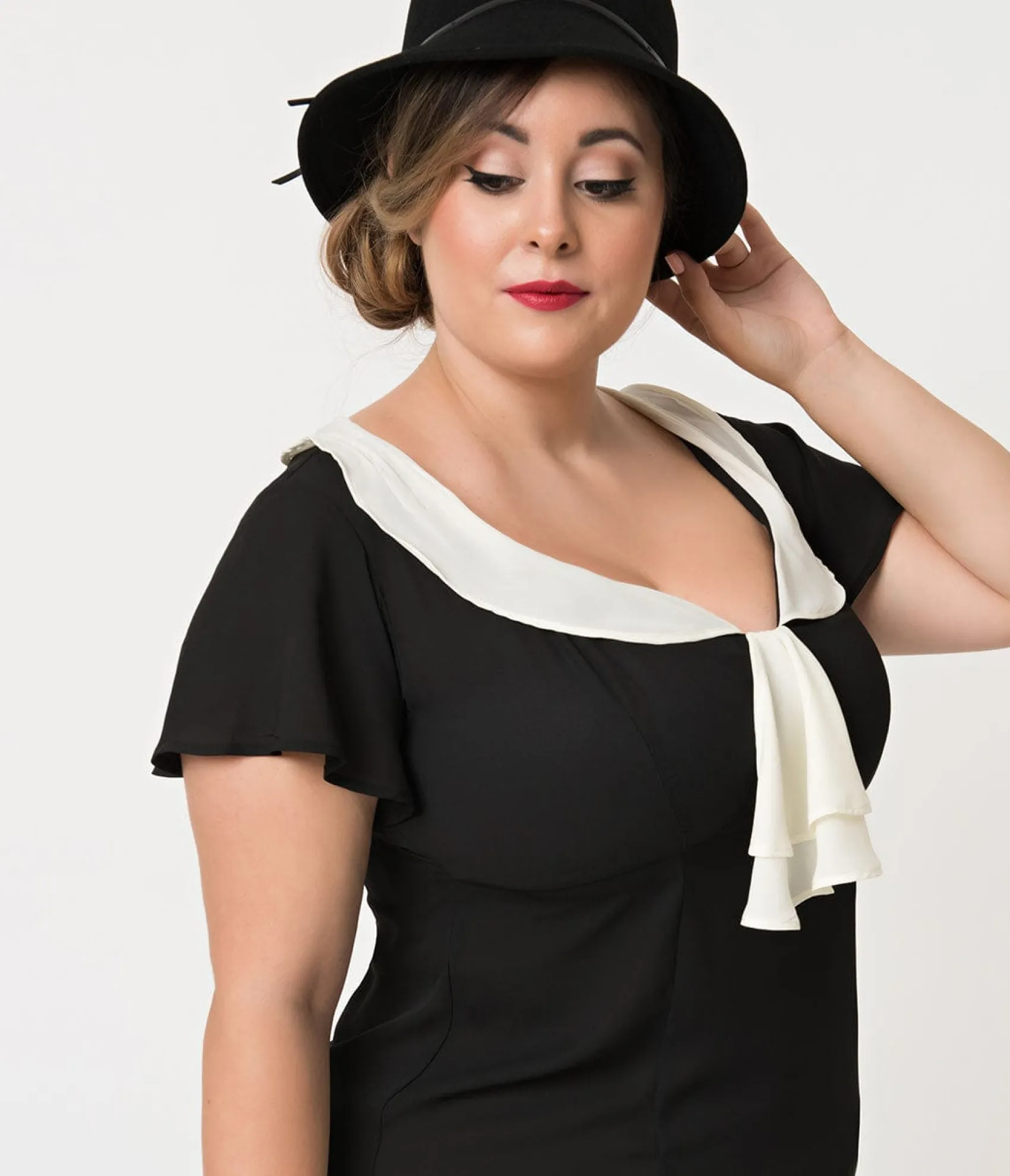 Unique Vintage Plus Size 1920s Black & Cream Wilshire Flapper Day Dress Discount