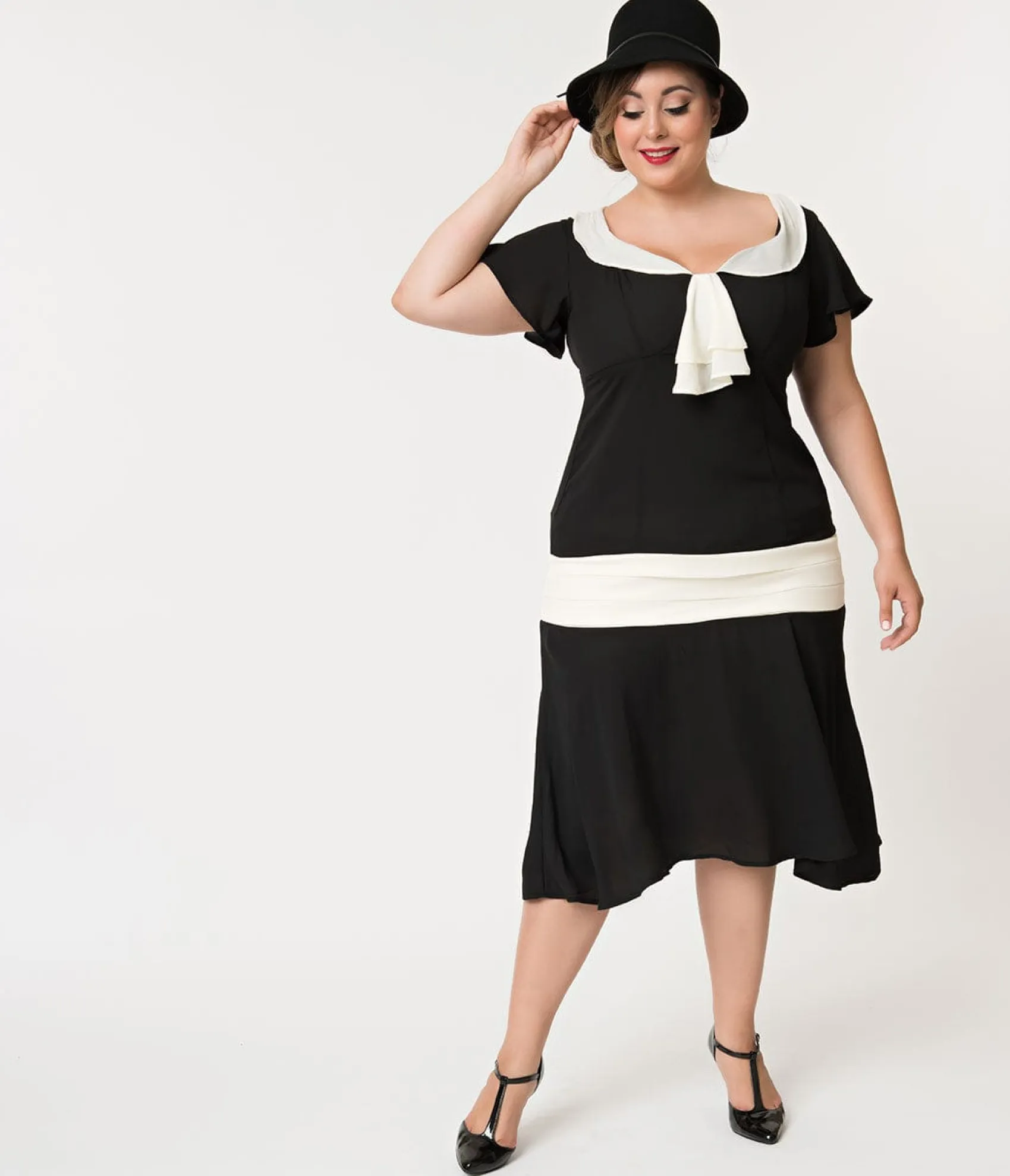 Unique Vintage Plus Size 1920s Black & Cream Wilshire Flapper Day Dress Discount