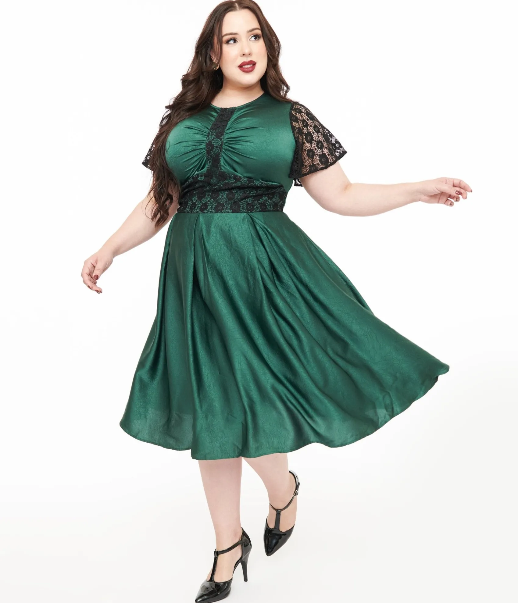 Unique Vintage Plus Size 1940s Emerald Green & Black Lace Swing Dress Online