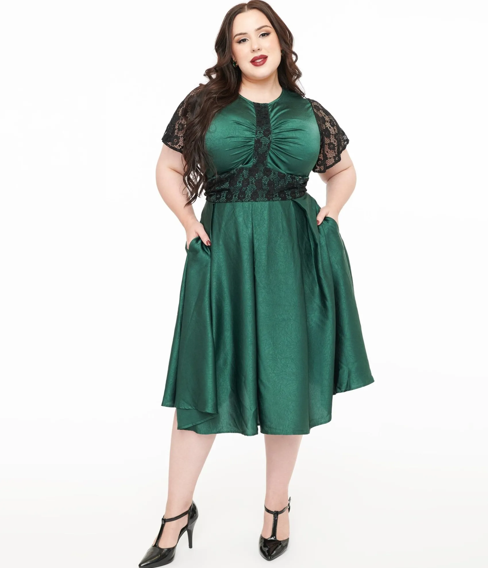 Unique Vintage Plus Size 1940s Emerald Green & Black Lace Swing Dress Online