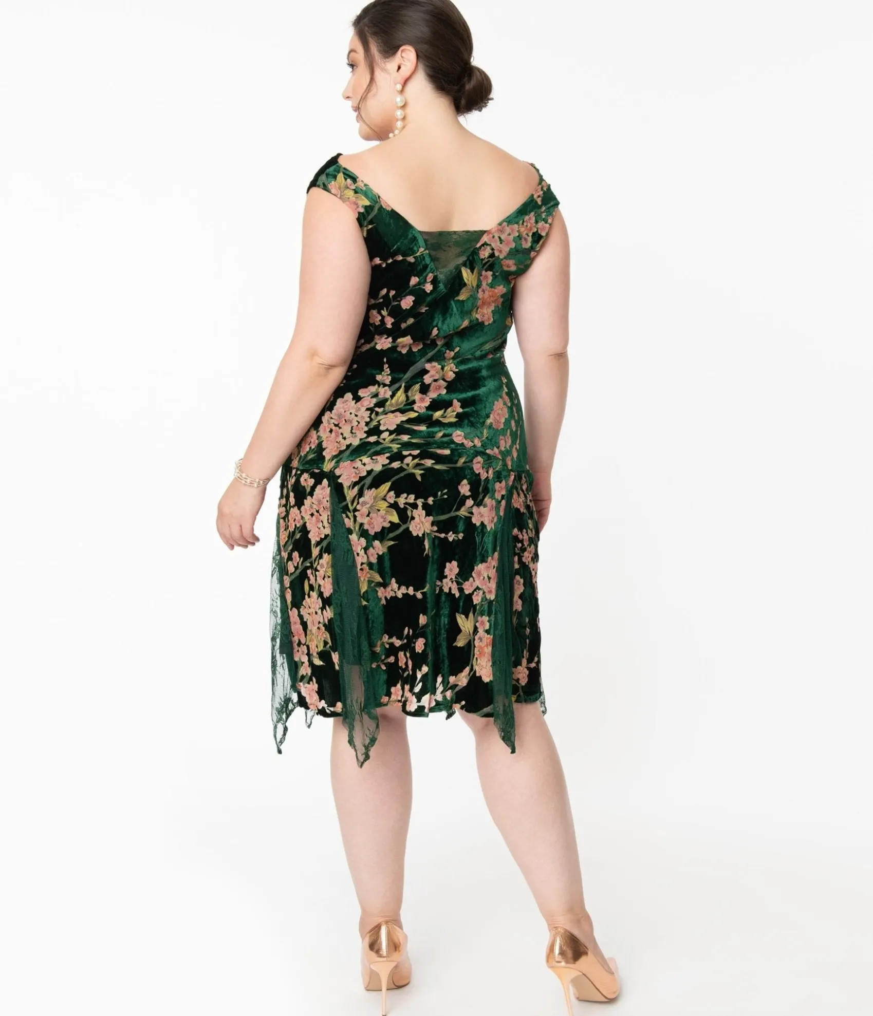Unique Vintage Plus Size 1920s Emerald Velvet Floral Burnout Hemingway Flapper Dress Clearance