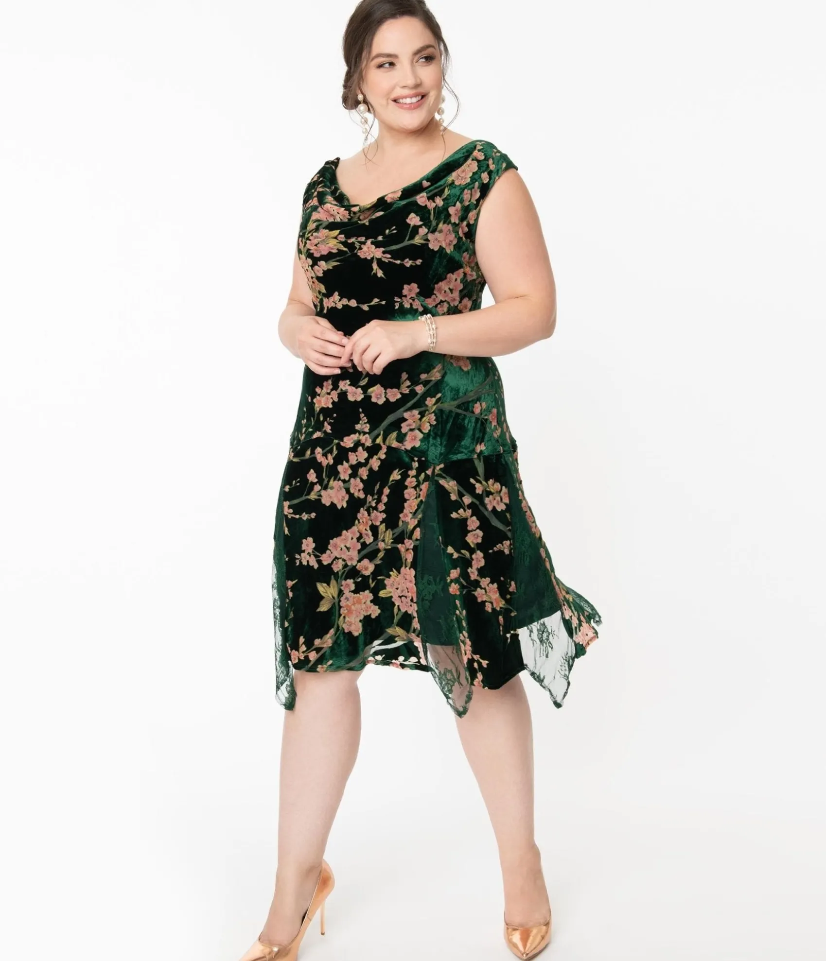 Unique Vintage Plus Size 1920s Emerald Velvet Floral Burnout Hemingway Flapper Dress Clearance