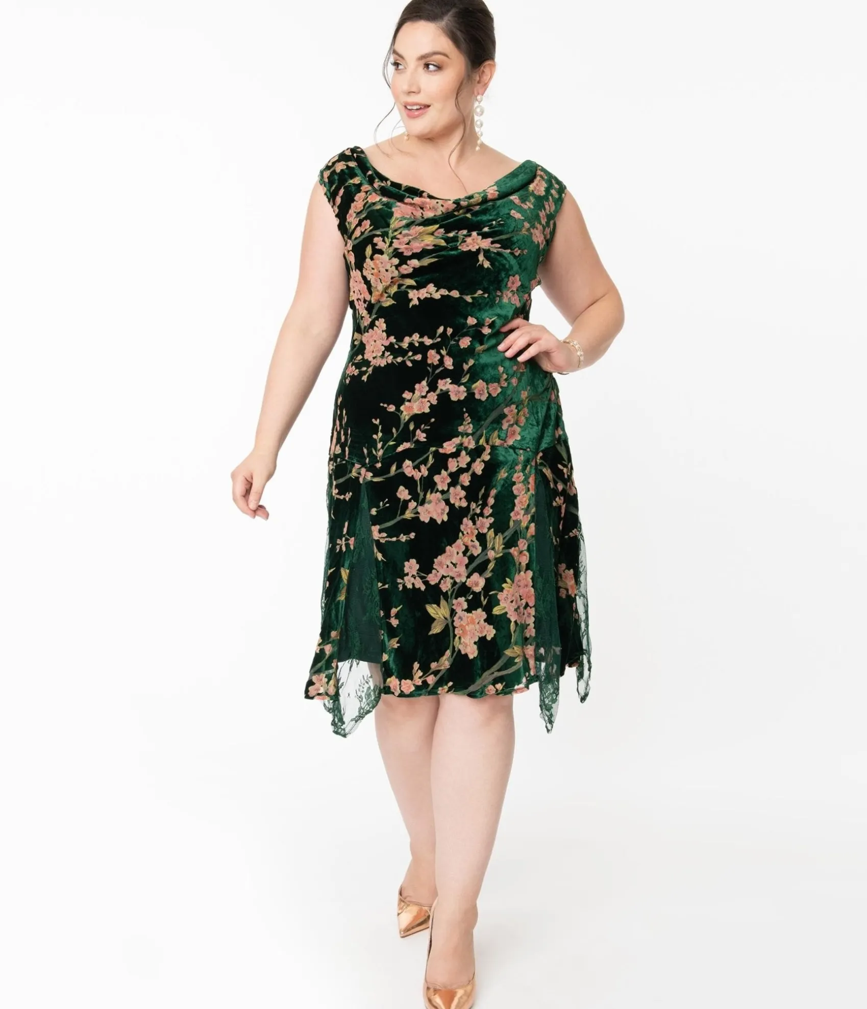 Unique Vintage Plus Size 1920s Emerald Velvet Floral Burnout Hemingway Flapper Dress Clearance