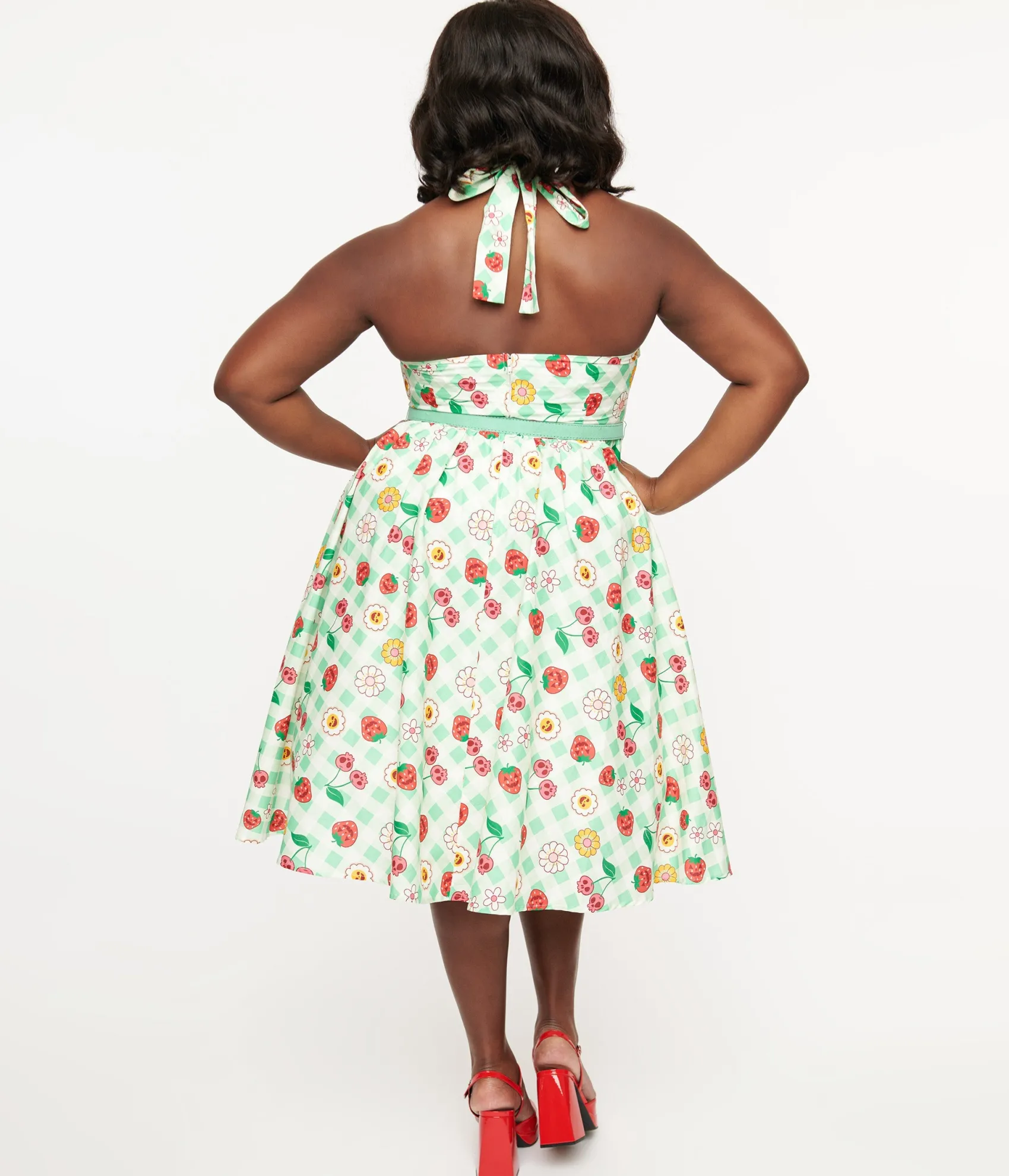 Unique Vintage Plus Size 1950s Green Gingham Spooky Fruit Print Halter Swing Dress Hot