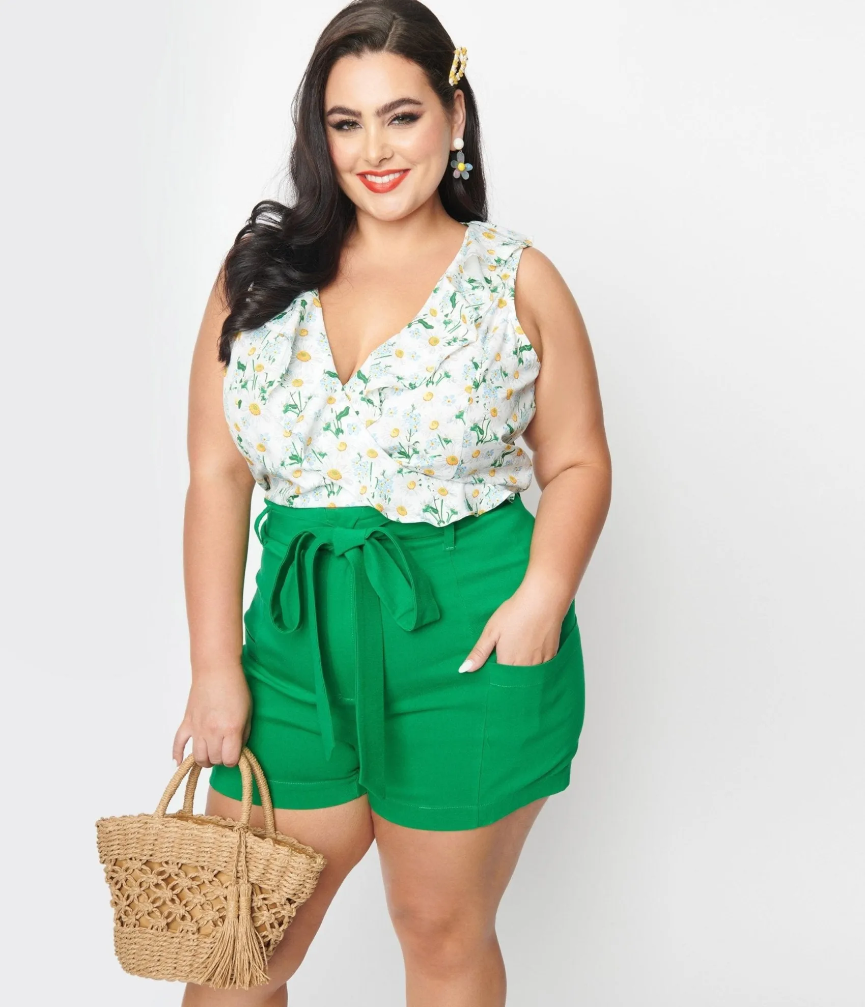 Unique Vintage Plus Size White Daisy Print Sleeveless Blouse Shop