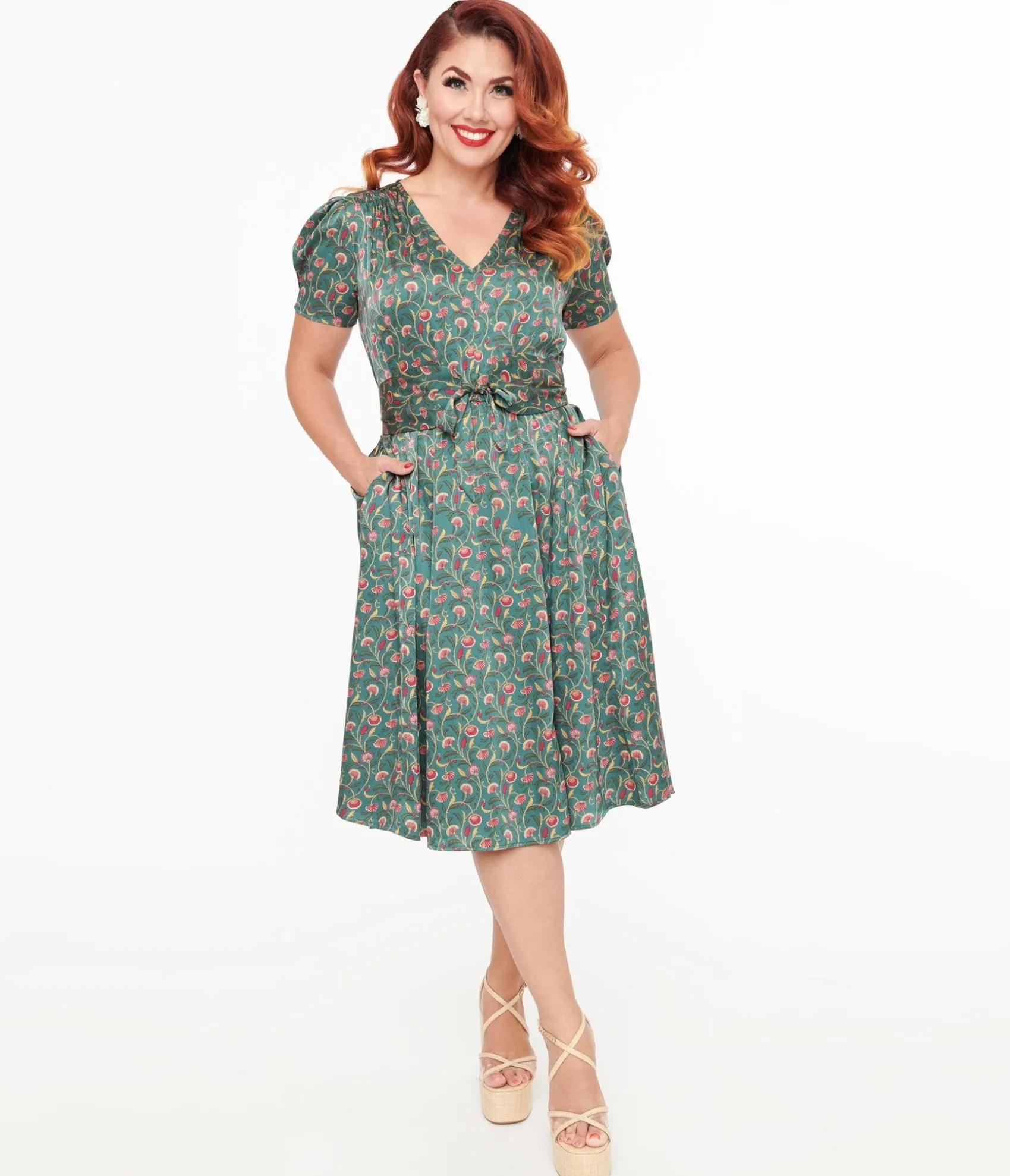 Unique Vintage 1940s Green & Red Fan Print Swing Dress Best Sale