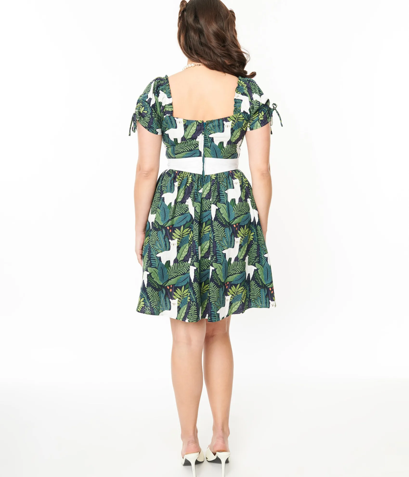 Unique Vintage 1950s Green Leaf & Llama Print Cotton Dakota Flare Dress Store