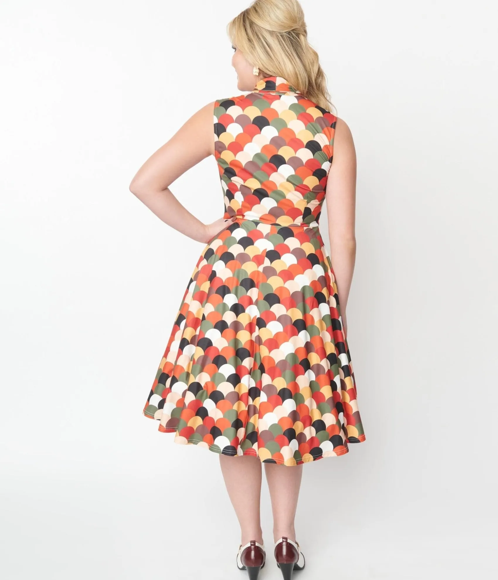 Unique Vintage 1940s Multicolor Scallop Print Ribboned Swing Dress Best