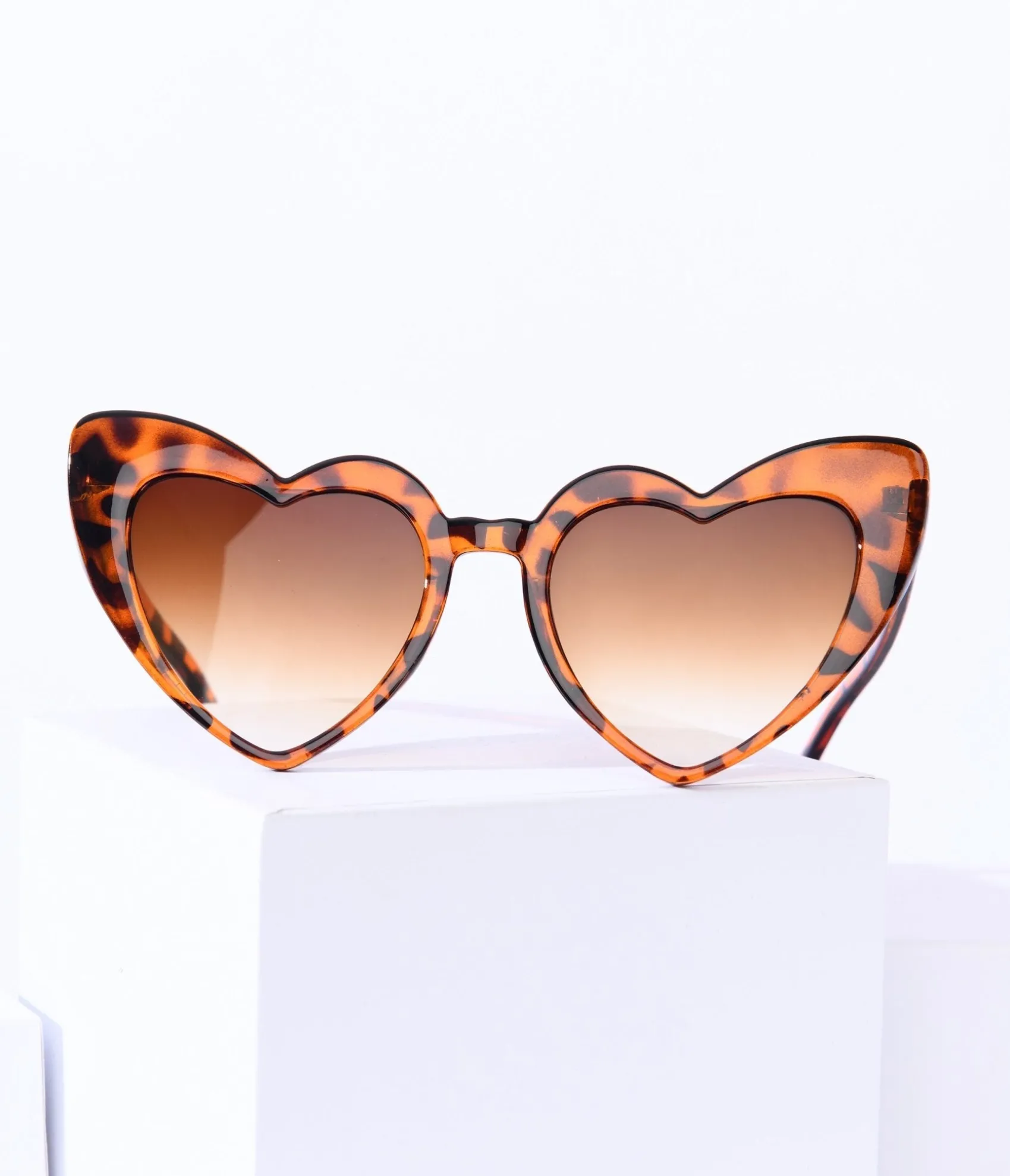 Unique Vintage Tortoise Heart Sunglasses Shop