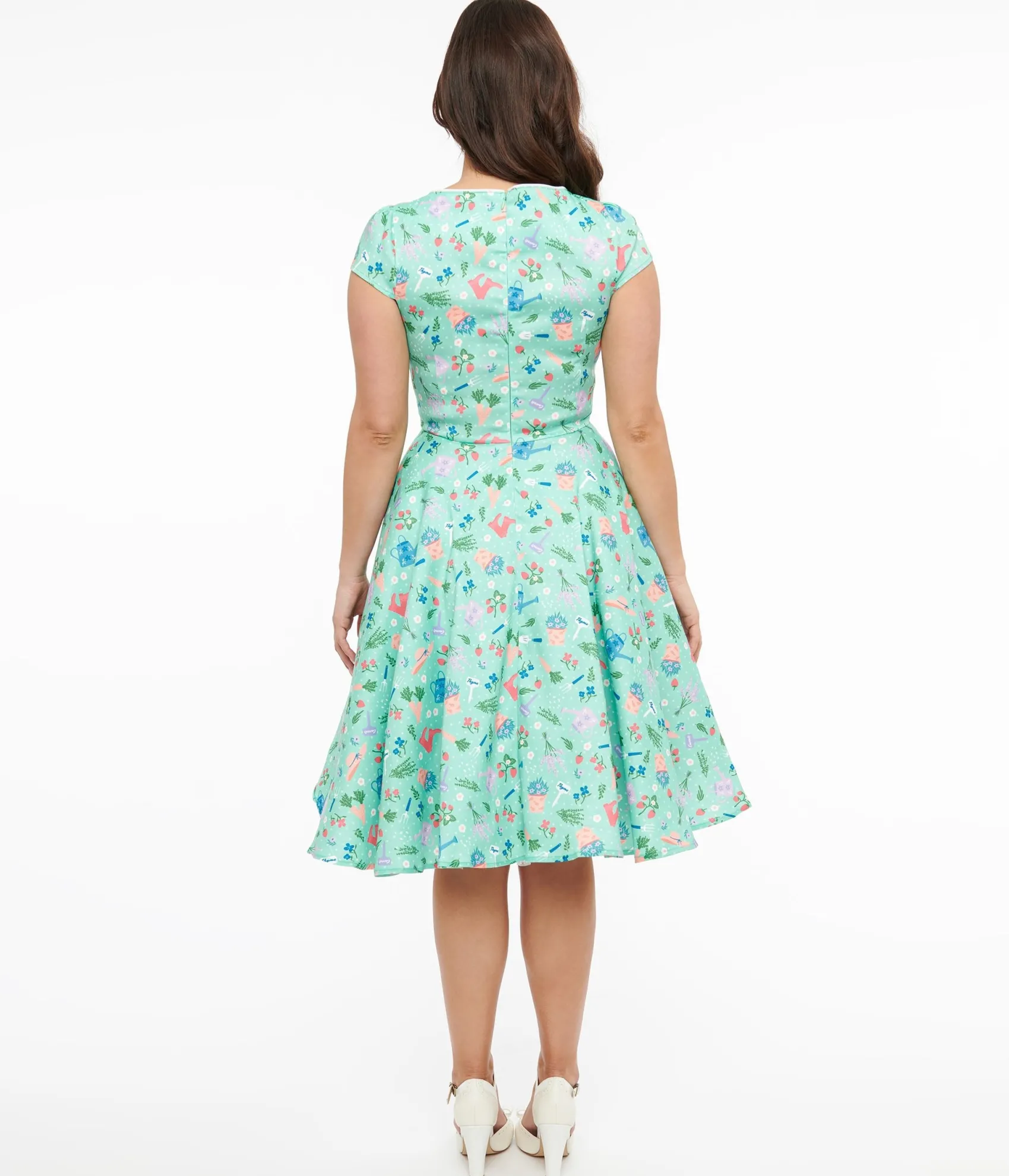 Unique Vintage Voodoo Vixen 1950s Mint Green English Country Garden Print Fit & Flare Dress Sale