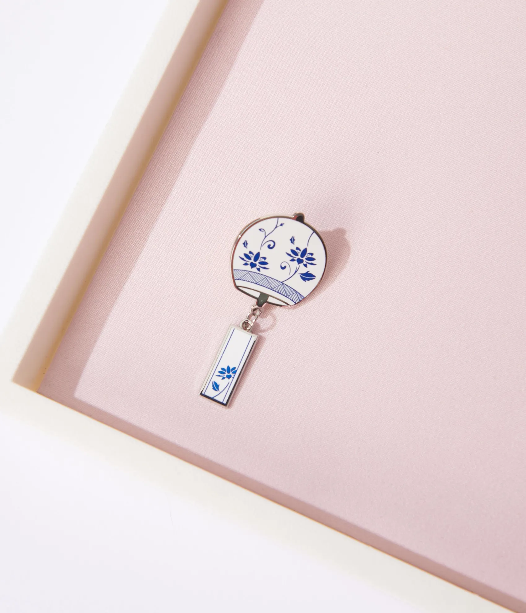 Unique Vintage White Porcelain Chime Enamel Pin New
