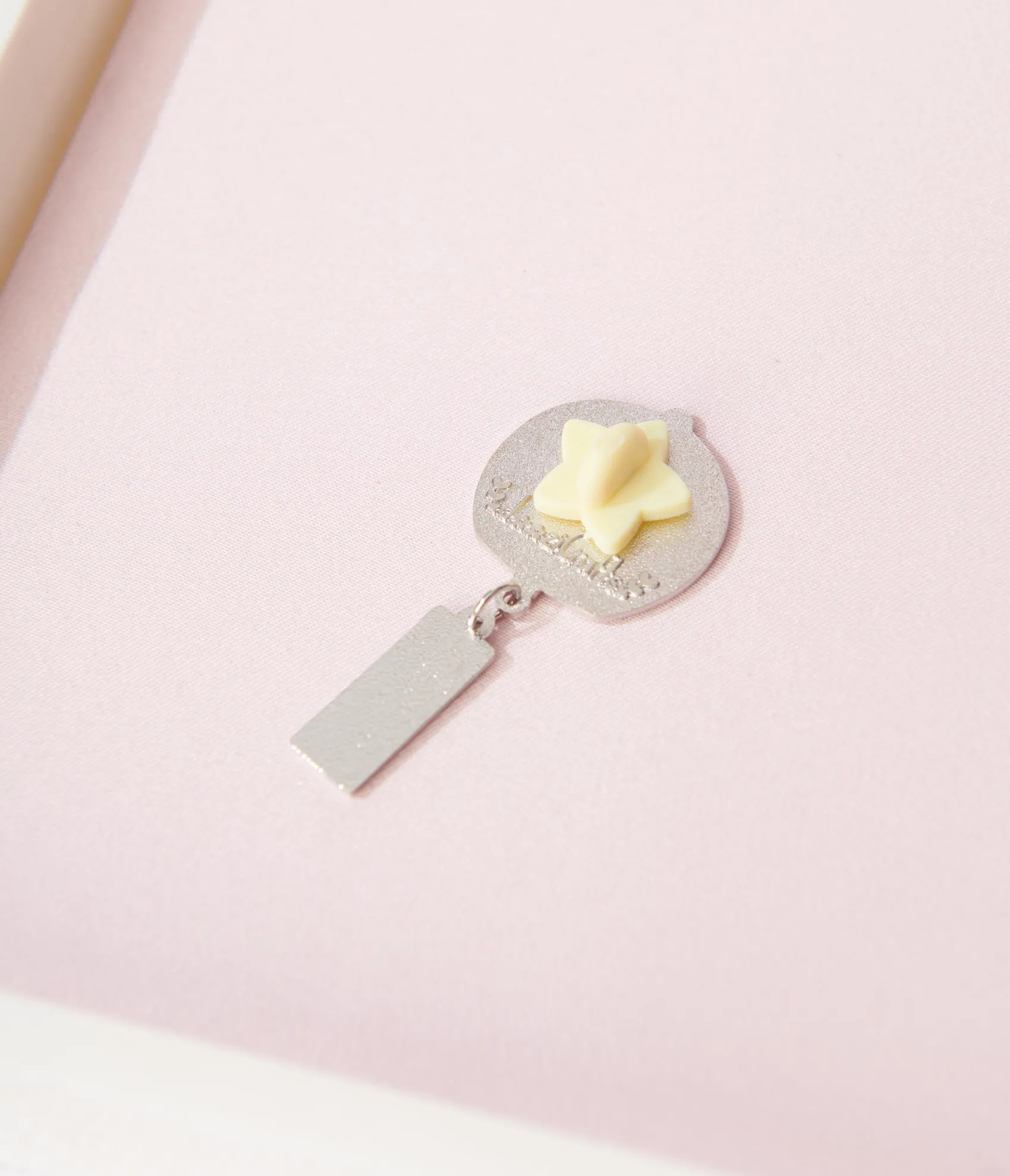 Unique Vintage White Porcelain Chime Enamel Pin New